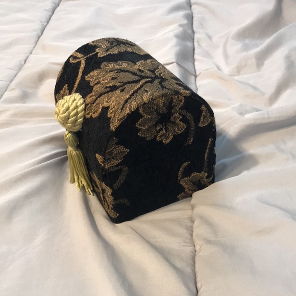 Nick Nack treasure chest or catch-all - Picture 2 of 10